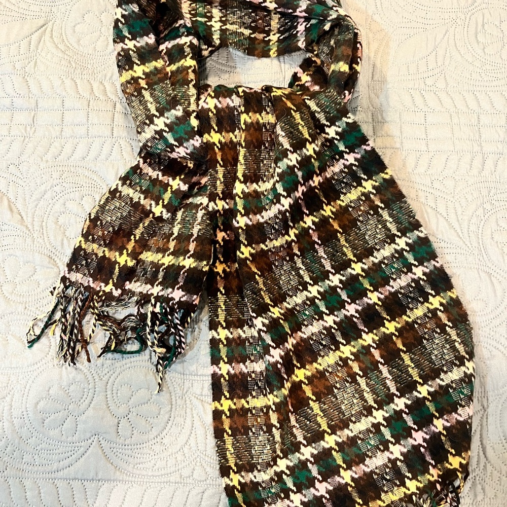 Cashmere Textured woven Scarf with Fringe Plaid Scottish preppy boho Classic